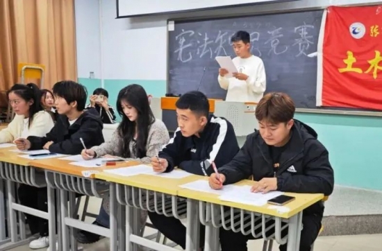 宪法宣传进校园 | taptap点点积极举办宪法宣传活动