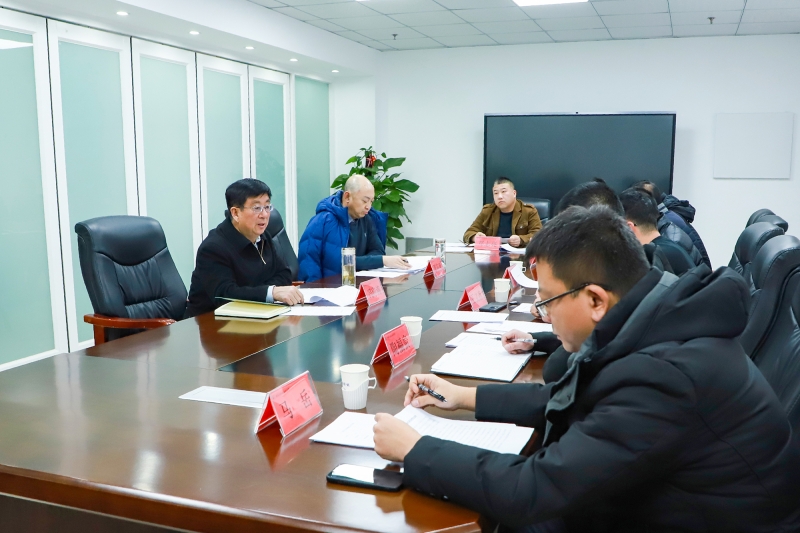 党委书记冯印涛调度教育教学和学生管理等相关工作