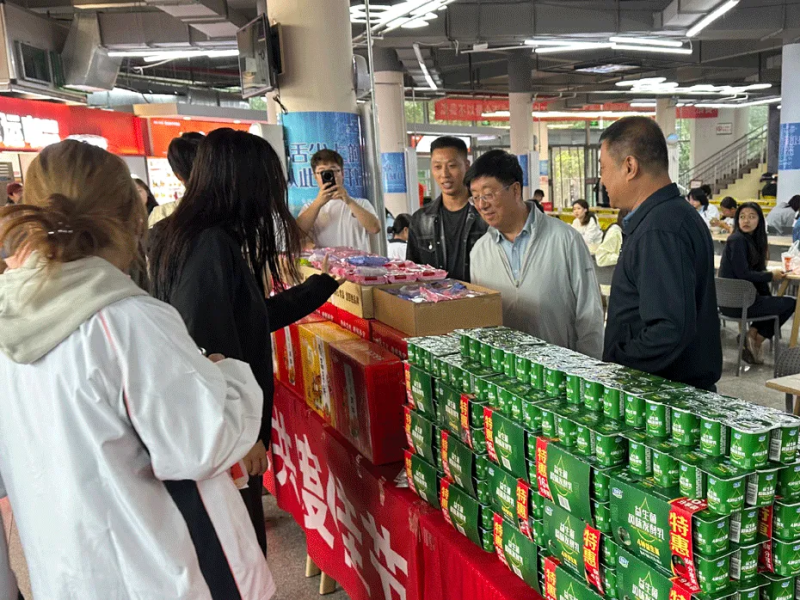 情暖中秋 爱满校园 | 学院为广大学子送月饼传祝福