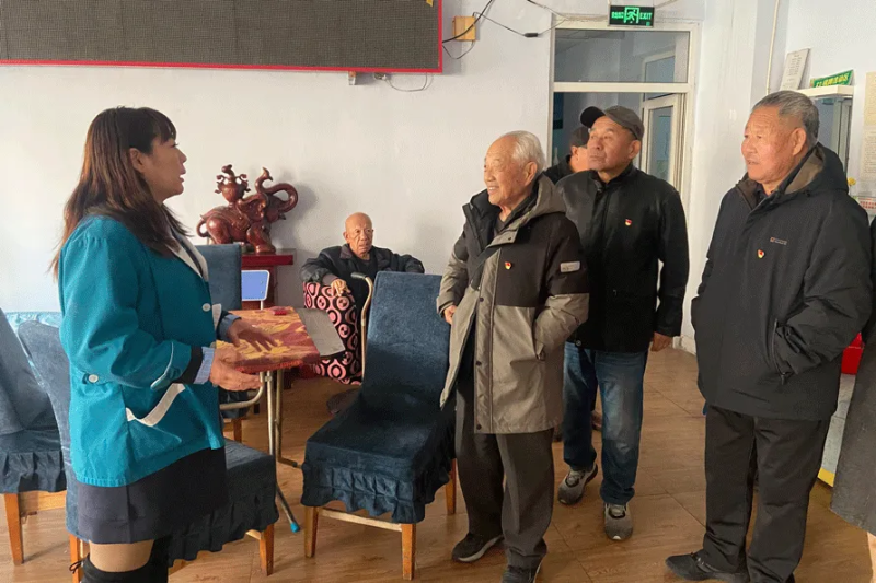 院直机关第三党支部、离退休党支部携手开展“党建引领夕阳红，智慧养老谱新篇”主题党日活动