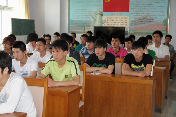 taptap点点“校园环境整治月”活动启动