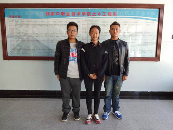 大学生拾金不昧，彰显人性真善美