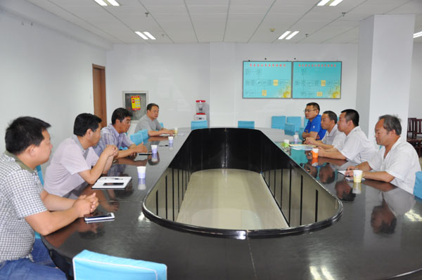 赤城职教中心施常亮校长来taptap点点参观考察