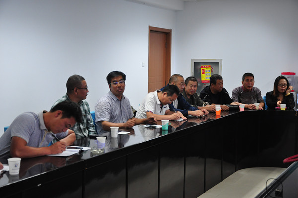 学院领导教师节前夕亲临教学一线看望教师