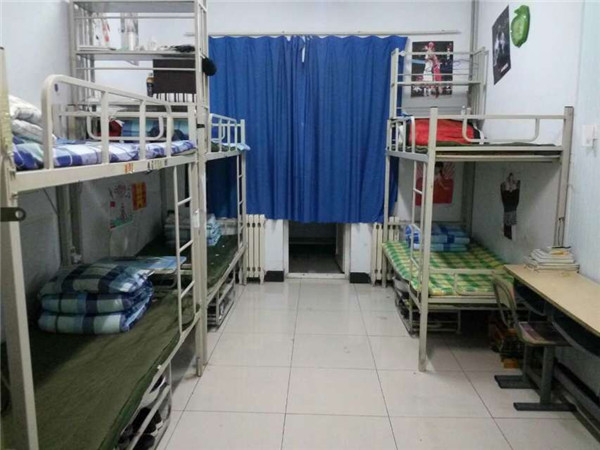 温馨的家园  文明的窗口—— 土木工程系开展“红旗宿舍”评比活动