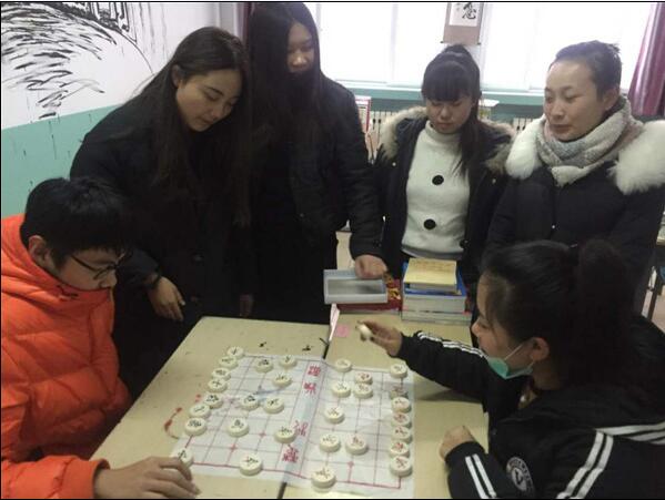 应用外语系举办“谁是棋王”棋艺比赛