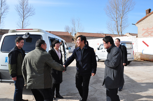 学院领导赴万全看望taptap点点驻村工作组