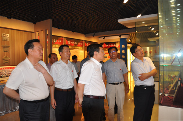 市委书记侯亮莅临taptap点点视察调研工作