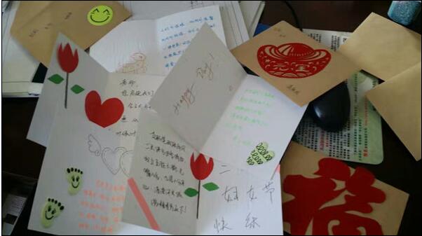 应用外语系开展“三八”妇女节感恩活动