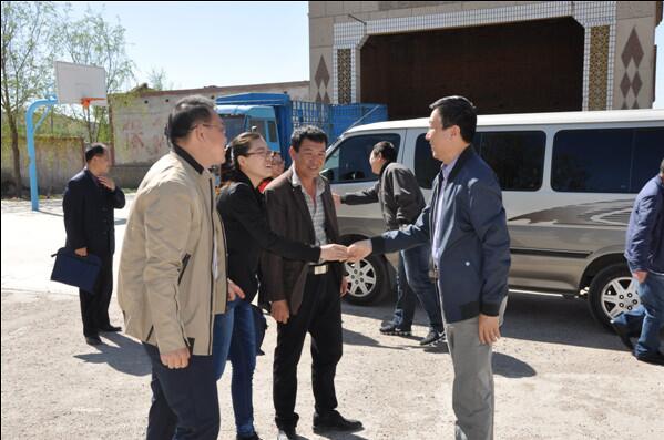 “创城”校园活动进行时：学院党委书记胡炜慰问驻万全区北新屯乡工作队