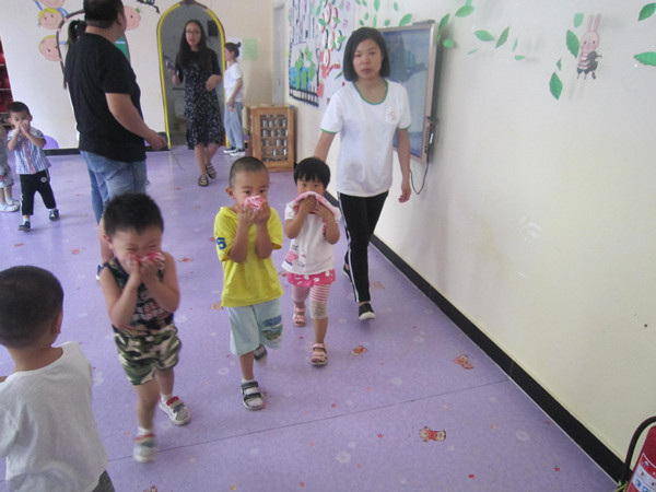 经济管理系开展 “幼儿安全教育”主题志愿服务活动