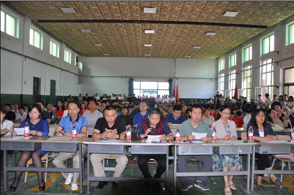 学院举办“唱响青春”大合唱比赛