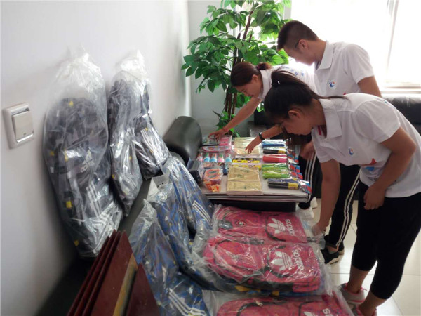 学院团委开展“关爱留守儿童，助力脱贫攻坚”暑期社会实践活动