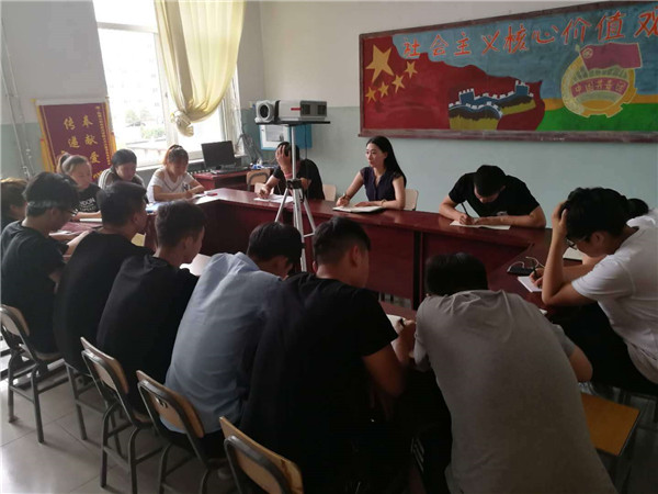 土木工程系团干部学习团十八大精神