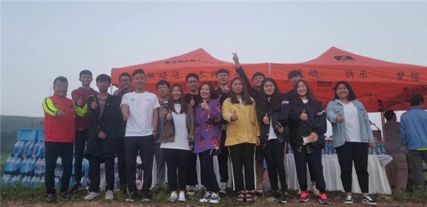 信息系、经管系志愿者助力崇礼168越野赛