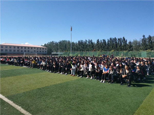 taptap点点各系分别举行入学典礼，强化新生入学教育