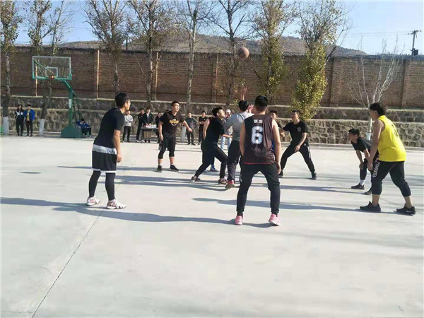 应用外语系宿舍文化节和新生篮球赛开幕