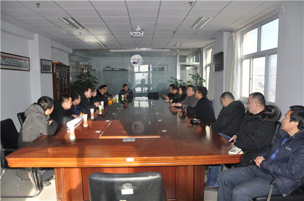 万全区北新屯乡领导率领帮扶村书记、主任来taptap点点赠送锦旗