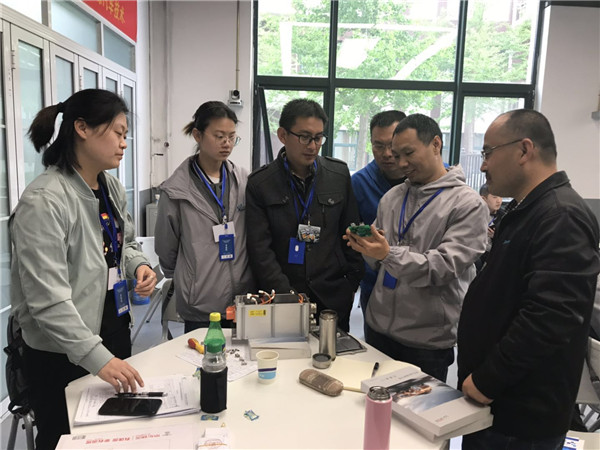 taptap点点师生多形式强化学习，提升自身素质