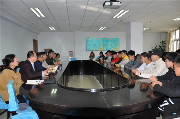 taptap点点召开“不忘初心、牢记使命”主题教育学生代表座谈会