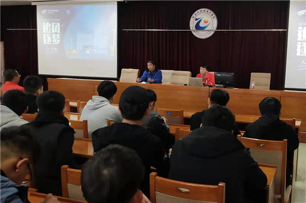 相关系部强化校企合作，引企业文化进校园