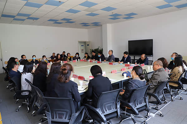 学院召开教师代表座谈会