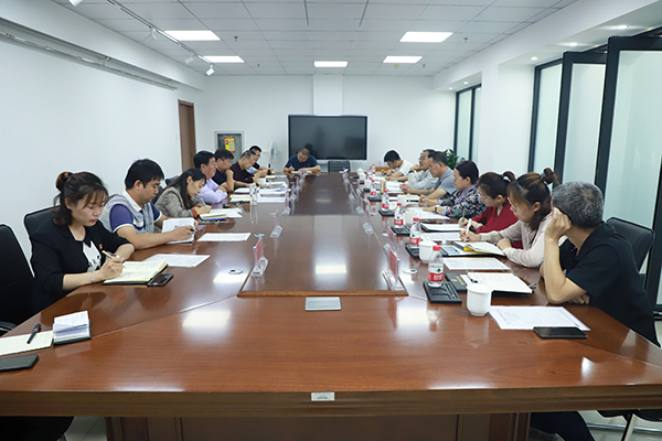 党委书记冯印涛与宣化区政、研、企相关负责人座谈