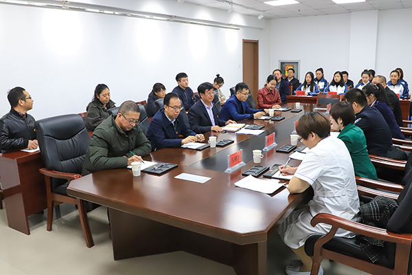 taptap点点师生与巡讲活动宣讲成员进行座谈