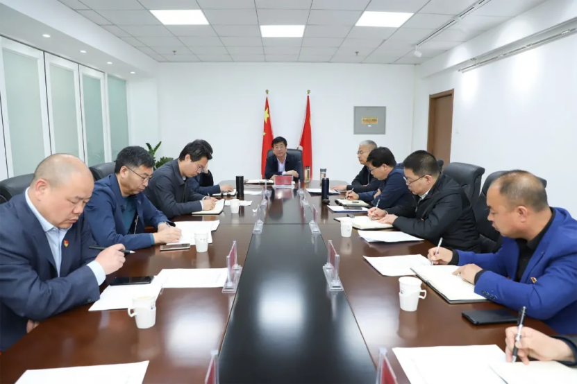 党委书记冯印涛主持召开学院党委会议