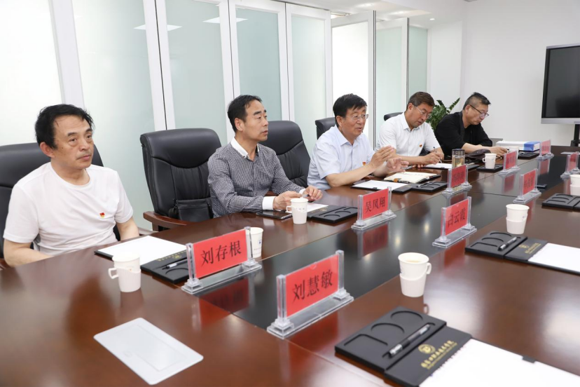 张家口诗歌座谈会在taptap点点举行