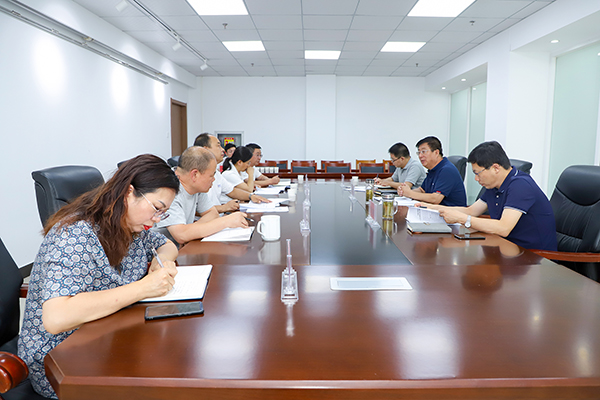 党委书记冯印涛主持召开审计整改专题工作会