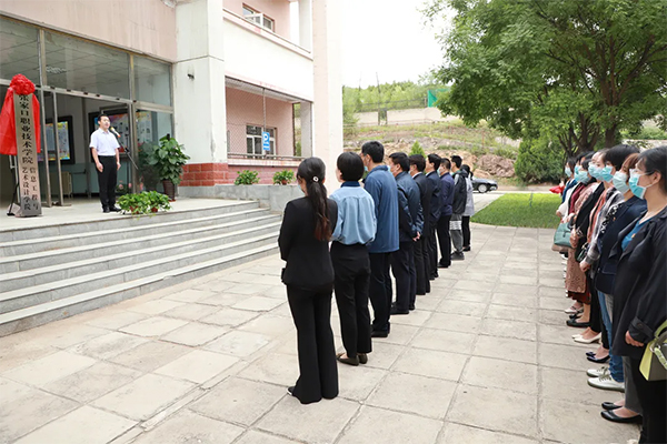 taptap点点官方网站信息工程与艺术设计学院正式揭牌