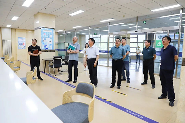 党委书记冯印涛调研taptap点点“一站式”学生社区建设